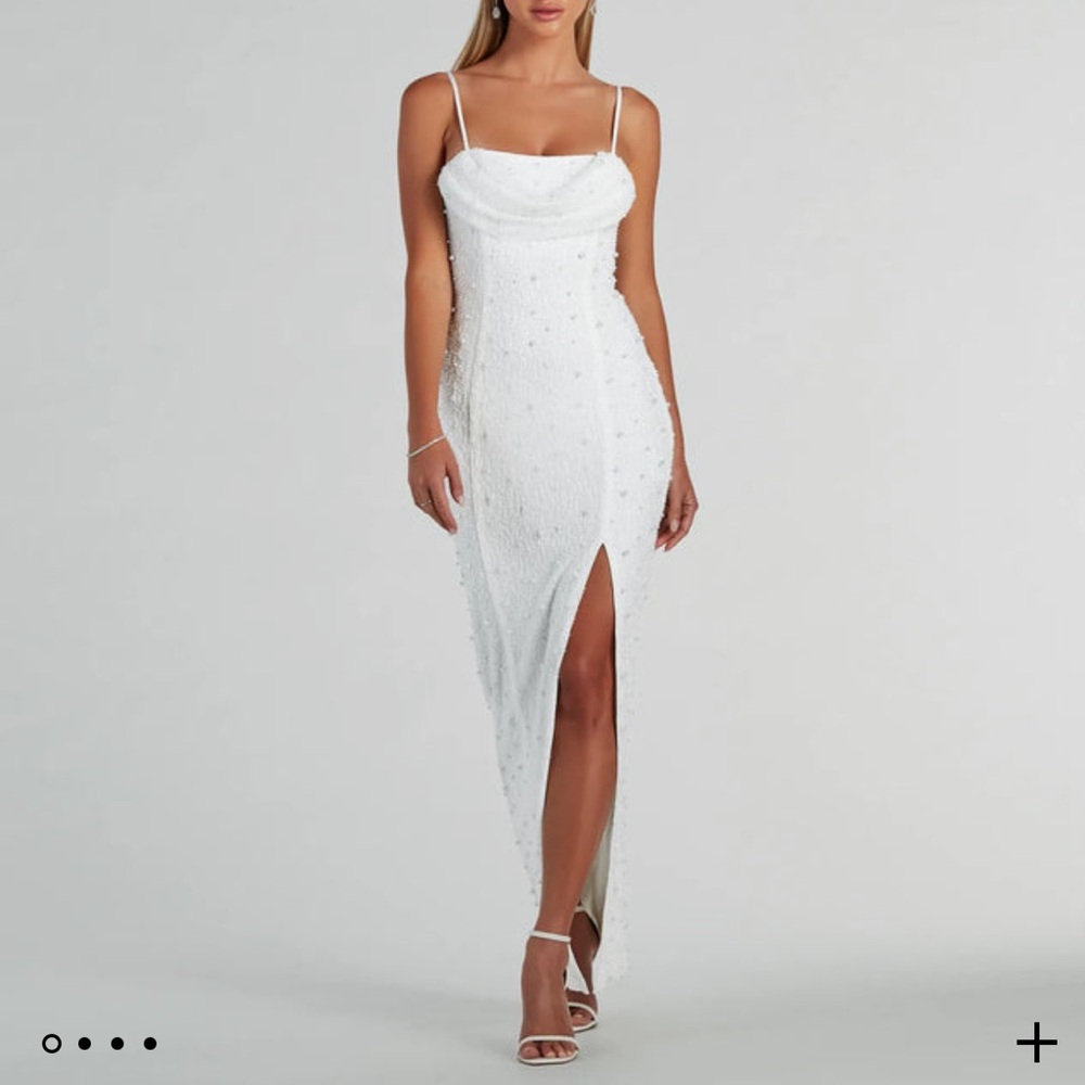 Women’s evening faux peal gown size S